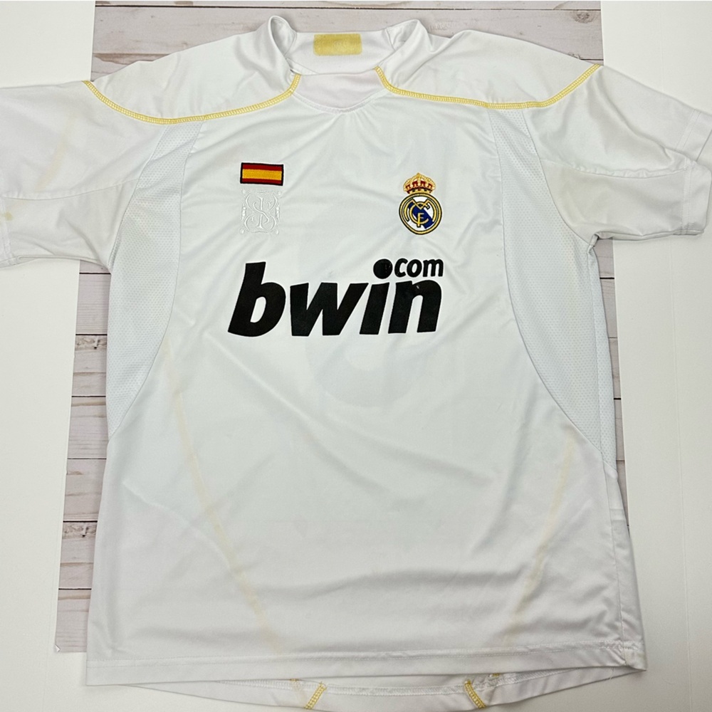 REAL MADRID Vintage (2009-10) Ronaldo #9 football/soccer jersey - men's medium